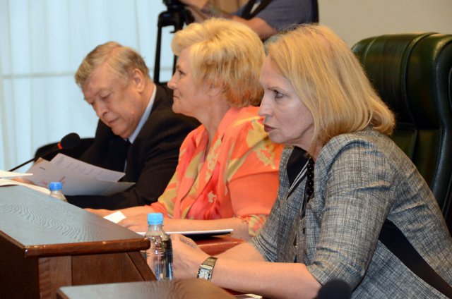 Областной парламент провел завершающее весеннюю сессию пленарное заседание-news_09.07.15_6_big Областной парламент провел завершающее весеннюю сессию пленарное заседание-news_09.07.15_6_big