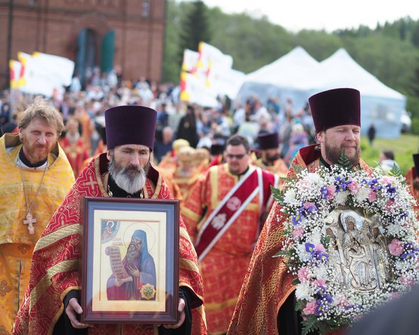 XVIII Волжский крестный ход стартовал от истока Волги. 28.05.2016-17