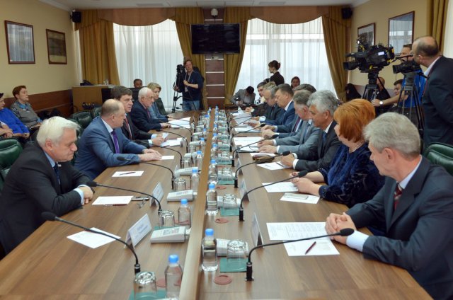 Встреча членов Комиссии Парламентского Собрания Союза Беларуси и России и депутатов Законодательного Собрания. 20 мая 2016 года-dsc_7305