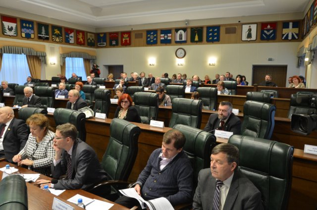В Законодательном Собрании прошли публичные слушания областного бюджета на 2016 год-01 В Законодательном Собрании прошли публичные слушания областного бюджета на 2016 год-01