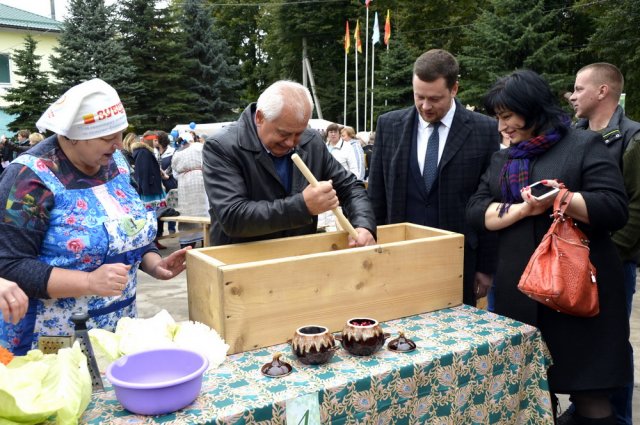 В Зубцовском районе чествовали «Барыню Капусту» 30.09.2017-9
