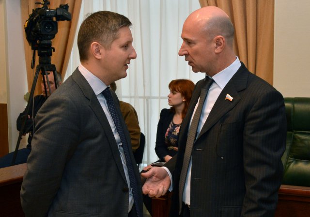 В Законодательном Собрании прошли публичные слушания областного бюджета на 2016 год-05