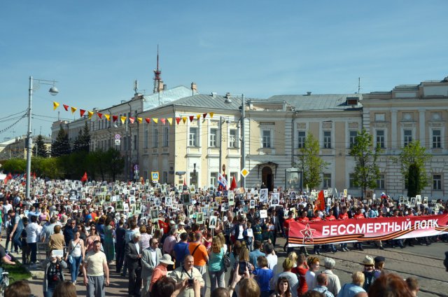 Тверь отметила 71-ю годовщину Великой Победы. 9 мая 2016 года.-16