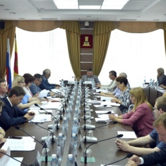 Депутаты обсудили изменения в Устав Тверской области