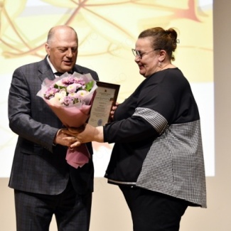 Работников образования Тверской области поздравили с профессиональным праздником