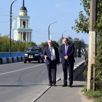 Селижарово ремонтирует дороги и благоустраивается