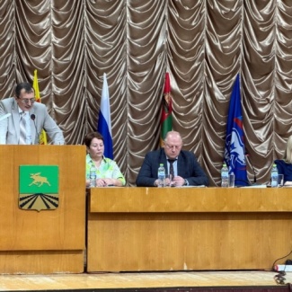 Глава Оленинского округа отчитался перед жителями