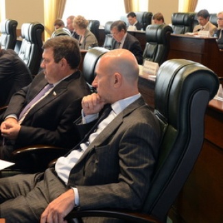 Законодатели поддерживают общественность