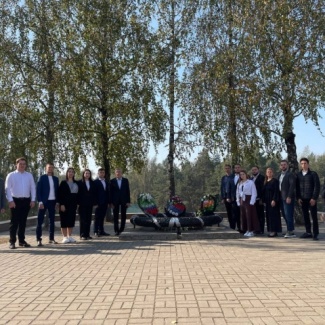 Молодые парламентарии приняли участие в патриотическом форуме «Дорогами поколений»