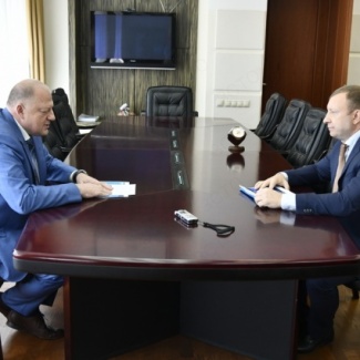 Сергей Голубев провел рабочую встречу с генеральным директором ООО «Газпром межрегионгаз Тверь» и АО «Газпром газораспределение Тверь» Андреем Светашовым