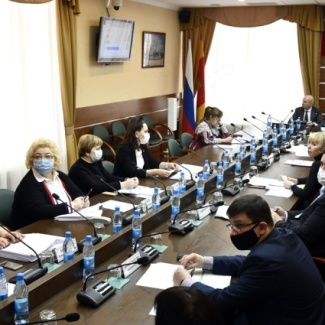 Постоянный комитет по бюджету и налогам провел заседание