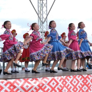 Муниципальные образования Верхневолжья отметили дни рождения и провели традиционные фестивали