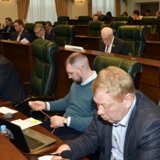 Законодательное Собрание приняло закон об областном бюджете