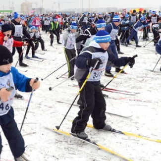 Депутаты областного парламента приняли участие в «Лыжне России-2015»