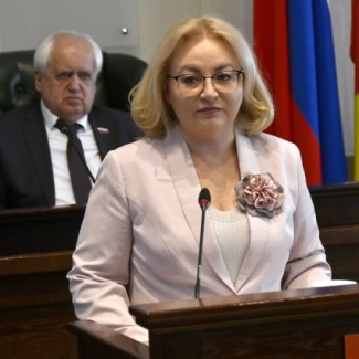 Региональный Уполномоченный по правам ребенка представила Законодательному Собранию доклад по итогам работы за 2023 год