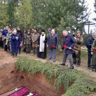 В Бельском округе прошла церемония захоронения останков бойцов Великой Отечественной войны, поднятых с полей сражений