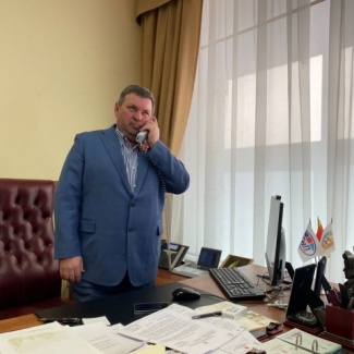 Ветераны принимают поздравления  