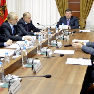 Депутаты готовятся к пленарному заседанию