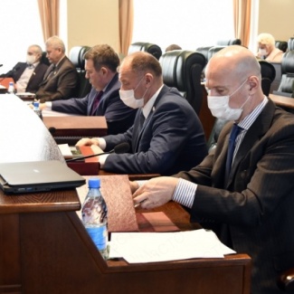 К Дню Победы ветераны Великой Отечественной войны, труженики тыла, дети войны и другие категории граждан вновь получат денежные выплаты