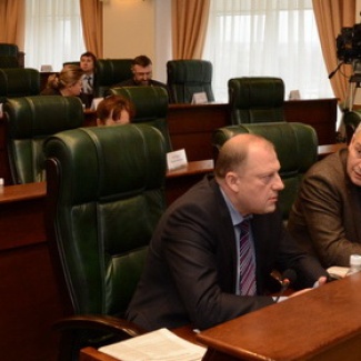 В Законодательном Собрании состоялись публичные слушания по проекту регионального бюджета на 2014 год