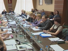 Жалобы на коммунальные услуги, некачественное лекарственное обеспечение, доступность среды