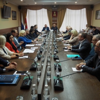 В Законодательном Собрании прошла встреча с предпринимательским сообществом