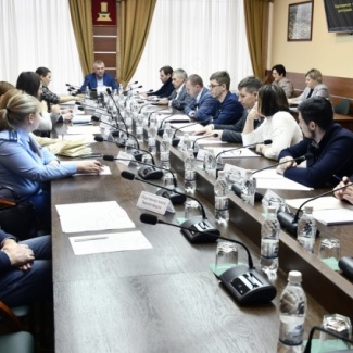 Комитет по транспорту и ЖКК провёл заседание