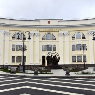 Депутаты регионального парламента посетили новое здание областного Дворца бракосочетания