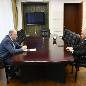 Сергей Голубев провел рабочую встречу с управляющим ВТБ в регионе Станиславом Зольниковым