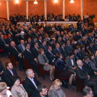 Губернатор выступил с Посланием региональному парламенту