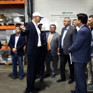 Парламентарии поздравили коллектив компании «Метавр» с 15-летием предприятия