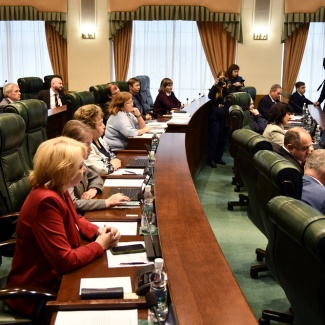 Бюджет ТФОМС на ближайшие три года принят областным парламентом в первом чтении