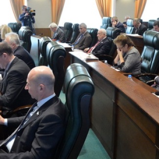 Депутаты в первом чтении приняли бюджет области