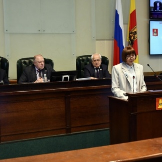 Законодательное Собрание приняло закон о внесении изменений в областной бюджет