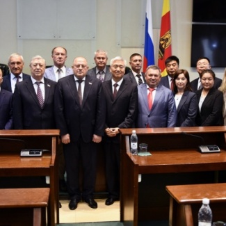 Парламентарии встретились с делегацией Собрания народных представителей китайской провинции Ляонин