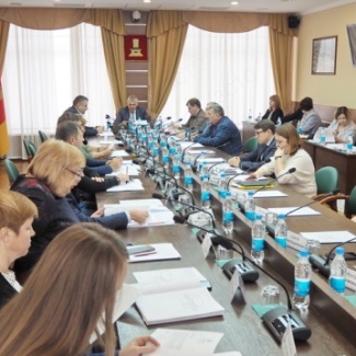 Состоялось заседание комитета по транспорту и жилищно-коммунальному комплексу