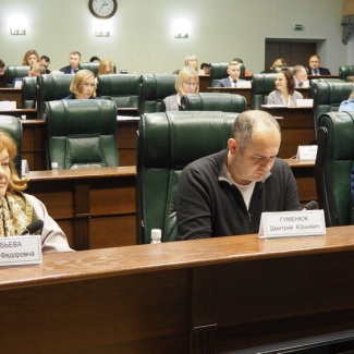 Комитет по бюджету и налогам рассмотрел законопроекты об областном бюджете и бюджете ТФОМС на 2026-2028 годы