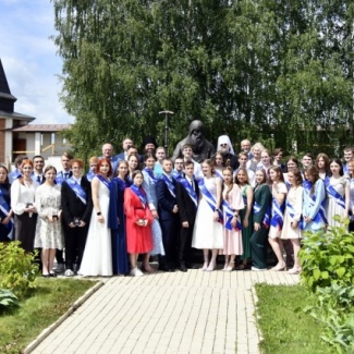 В Старицком муниципальном округе состоялся «Бал выпускников»