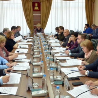 Совершенствуется региональное законодательство о государственной и муниципальной службе