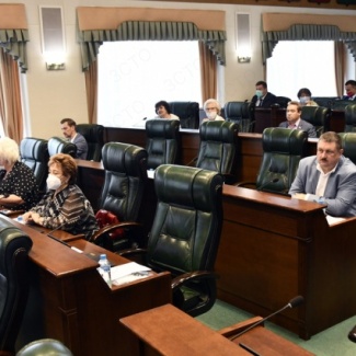 Областной парламент назначил выборы губернатора и депутатов Законодательного  Собрания региона седьмого созыва