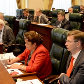 Состоялось очередное заседание областного парламента