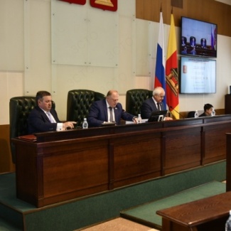 В Тверской области приняты поправки в закон, направленные на усиление профилактики алкоголизма в молодежной среде